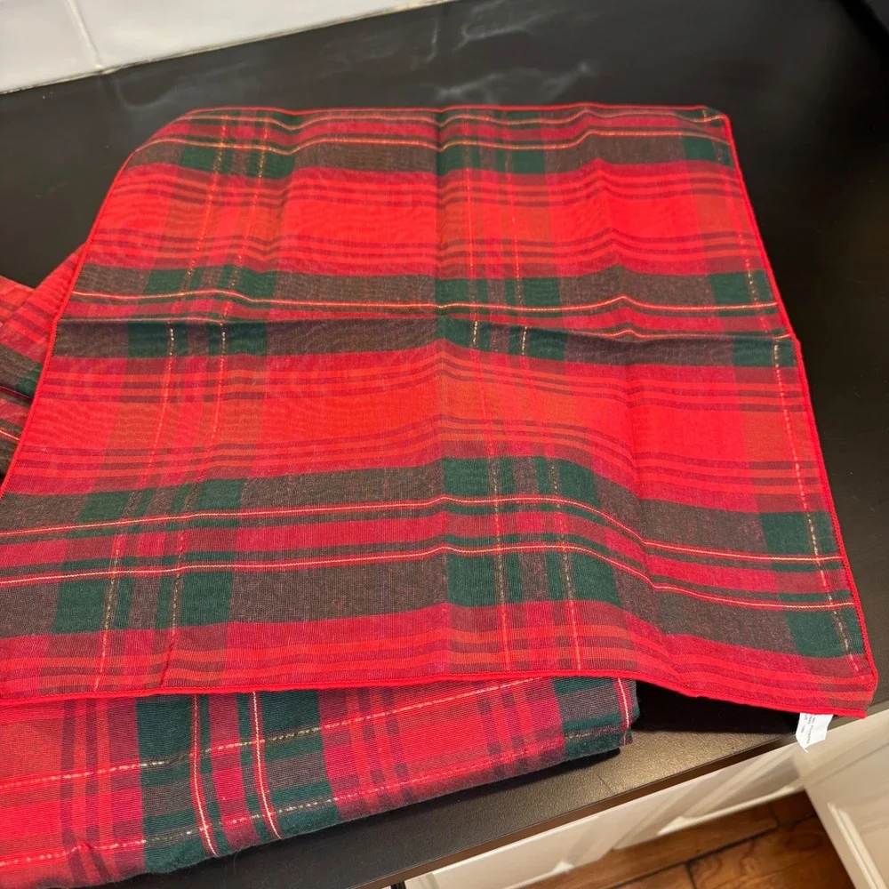 W-C Designs Tablecloth Set Home 60x98 Red Green Gold Plaid Metallic 1996 Vintage